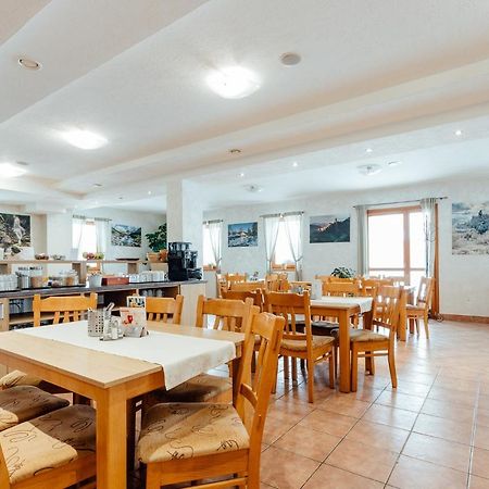 Orava Hotel Vitanova Luaran gambar