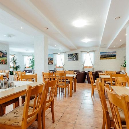 Orava Hotel Vitanova Luaran gambar