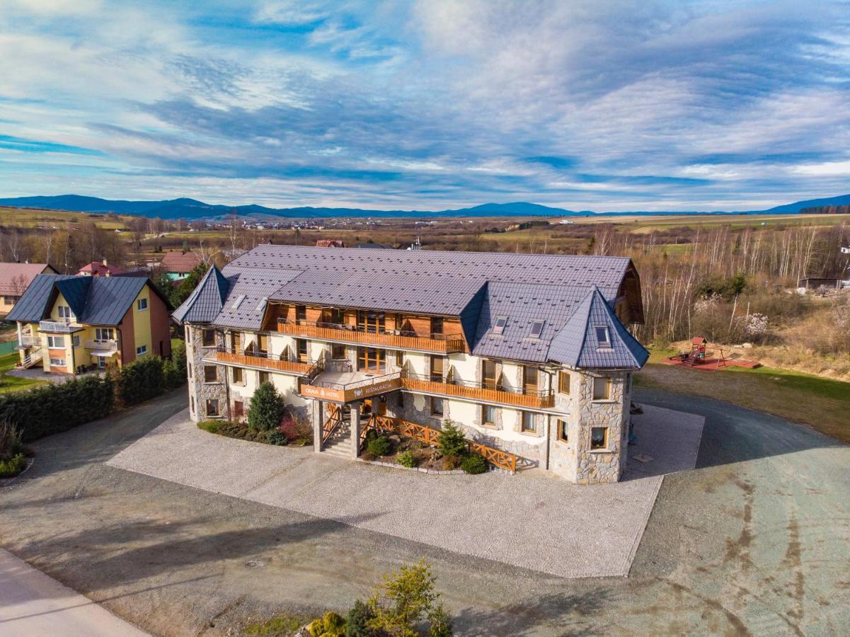 Orava Hotel Vitanova Luaran gambar