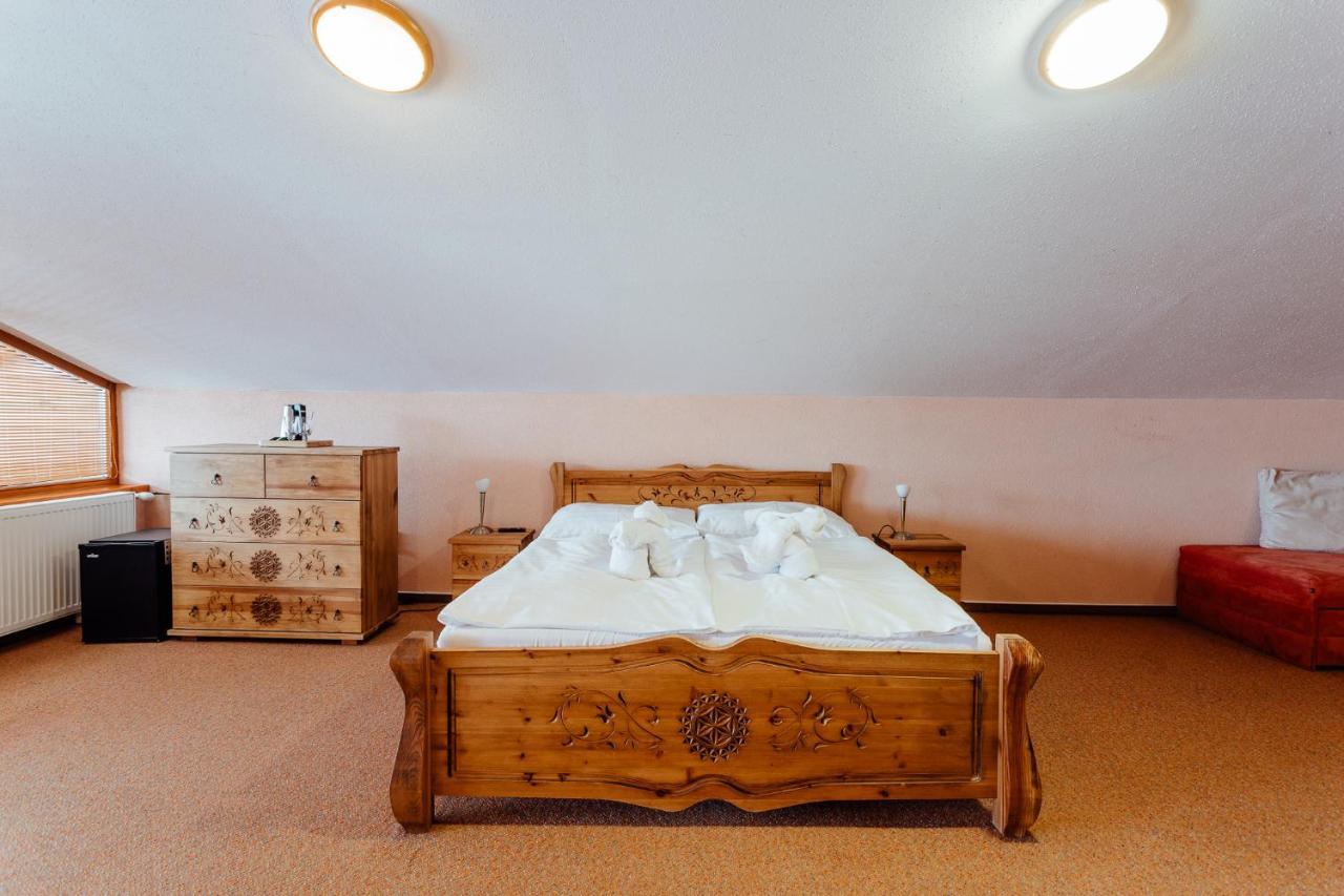 Orava Hotel Vitanova Luaran gambar