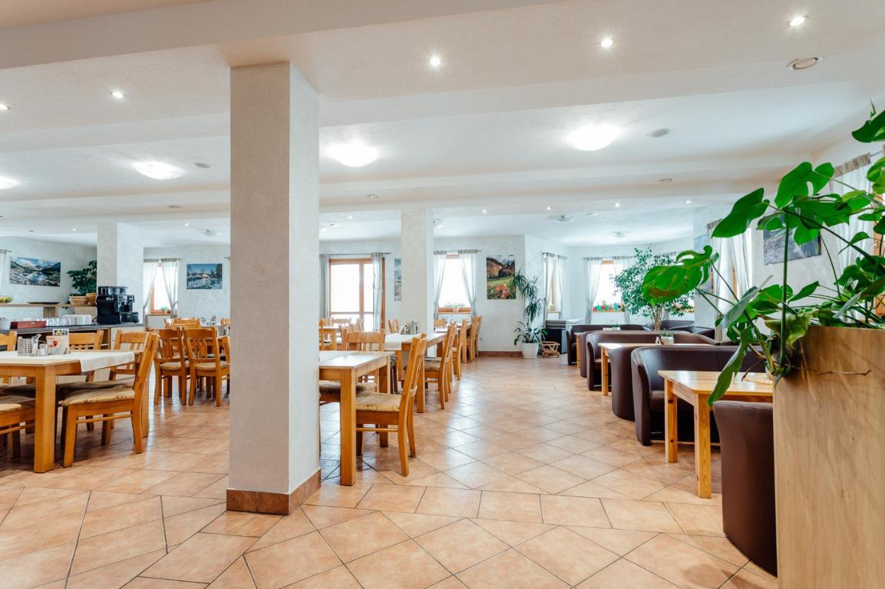 Orava Hotel Vitanova Luaran gambar