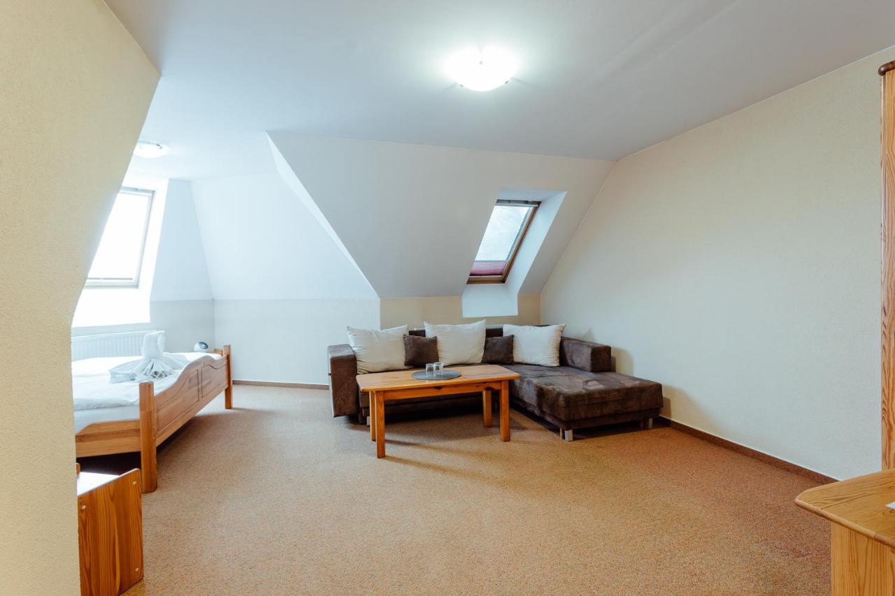 Orava Hotel Vitanova Luaran gambar