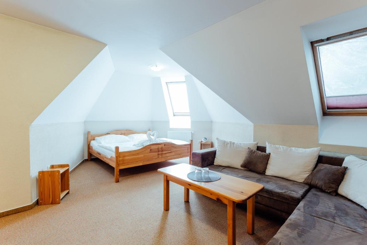 Orava Hotel Vitanova Luaran gambar